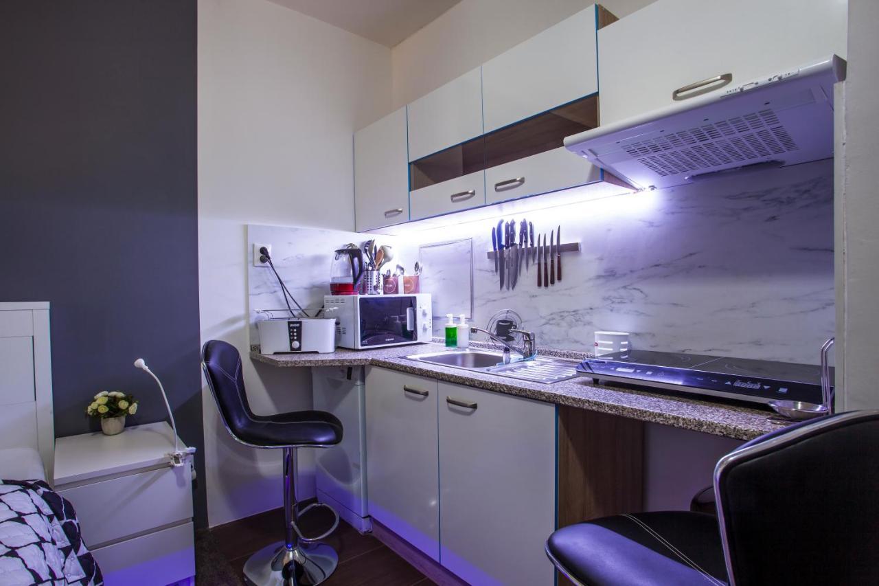 Studio Apartment Petrzalka Air-Conditioned 24H Check-In Bratislava Exterior photo